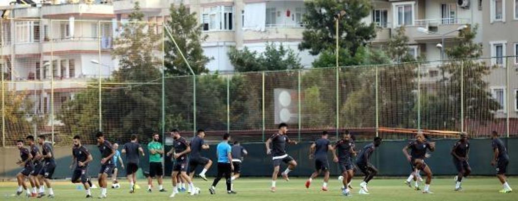 Alanyasporlu Fernandes: Karşımızda büyük bir takım olacak ama biz de ona göre mücadele edeceğiz