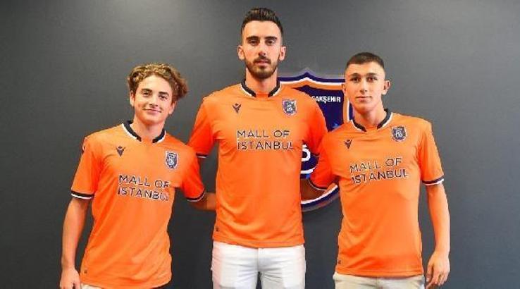Başakşehir'e giden Muhammed Şengezer ve Muhammed Emin Sarıkaya'dan Bursaspor'a veda