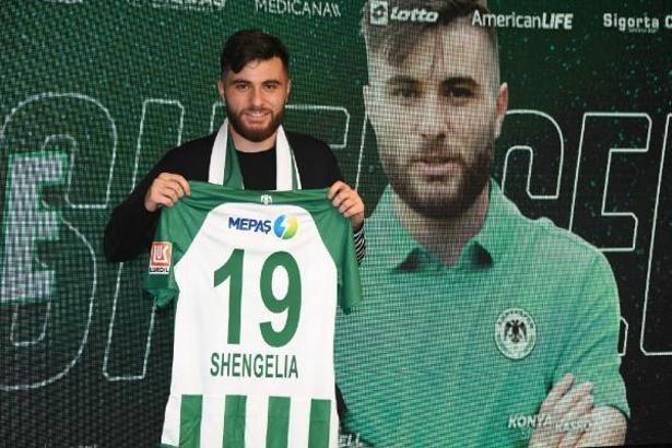 Konyaspor'da çifte imza