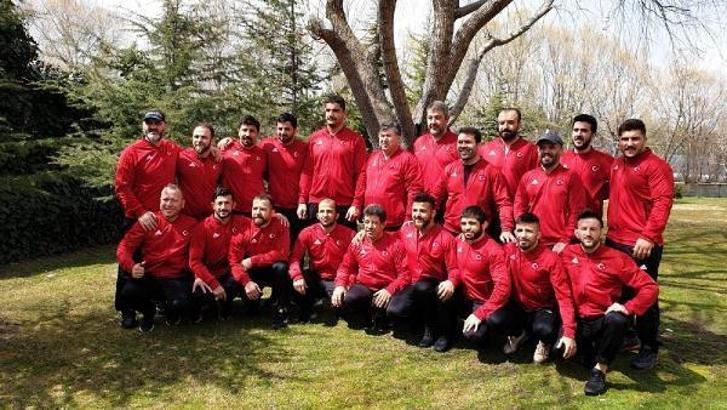 Serbest Güreş Milli Takım'ın kadrosu açıklandı