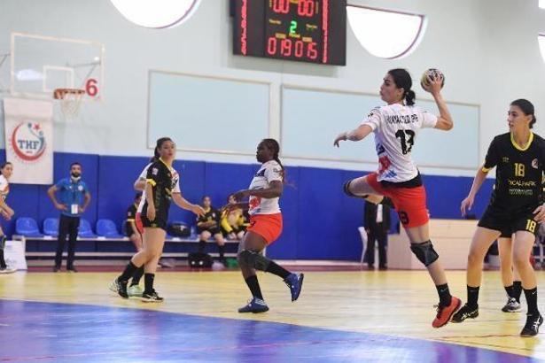 Konyaaltı'nın kızları filede galip
