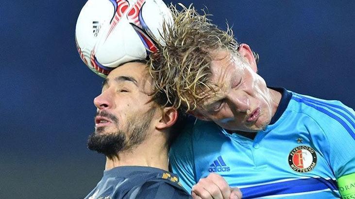 Dirk Kuyt'ın maç sonu zor anları