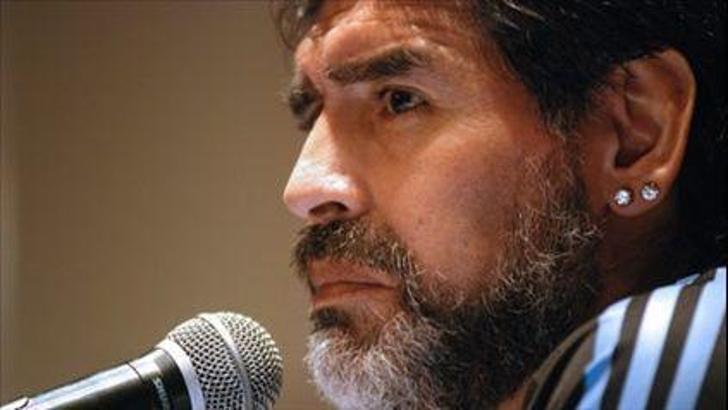 Maradona kadroya son halini verdi!