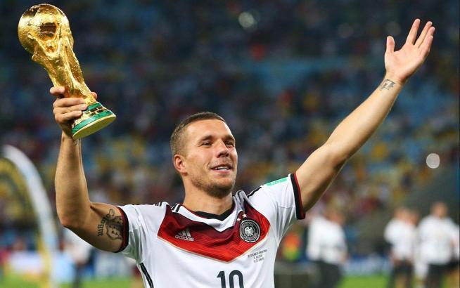 Lukas Podolski kimdir, nereli, kaç yaşında? Lukas Podolski hangi takımlarda oynadı? Lukas Podolski'nin maaşı ne kadar?