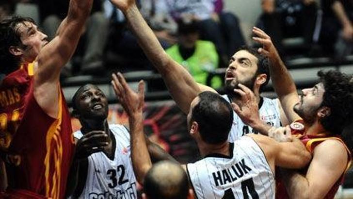 Cemal o formayı giymese!
