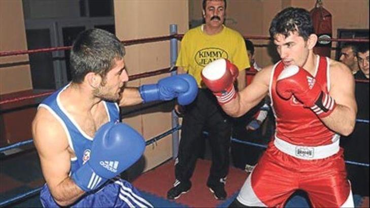Çebi, Keleş'i ringde devirdi
