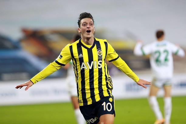 Son dakika - Fenerbahçe'de hedef Trabzonspor! Mesut Özil...