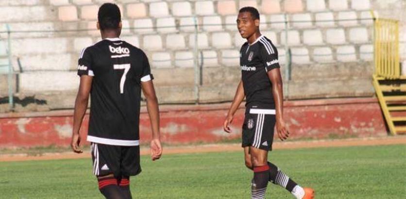 İkiz Amokachi'ler sahne aldı!