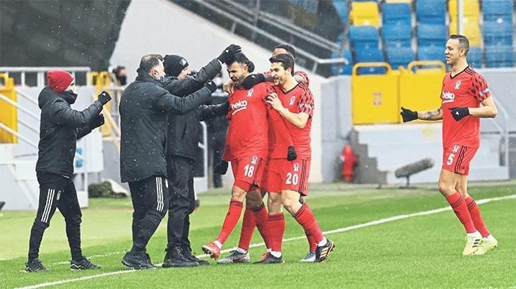 Sergen Yalçın: VAR hakemleri kaderimizle oynamasın!