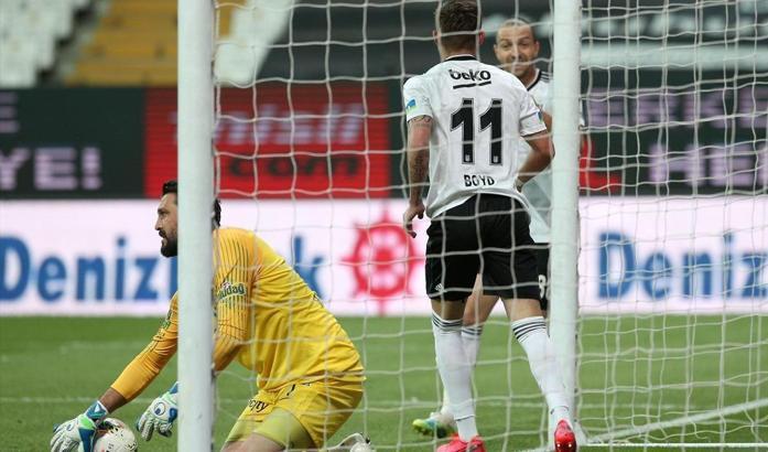 Tyler Boyd, Beşiktaş formasıyla ilk golünü attı