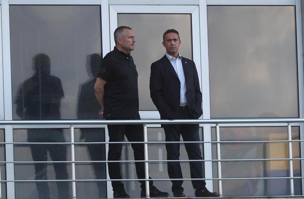 Fenerbahçe Başkanı Ali Koç, antrenmanı takip etti