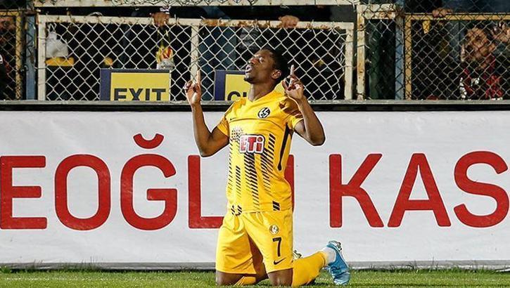 Galatasaray Jesse Sekidika transferini bitirdi