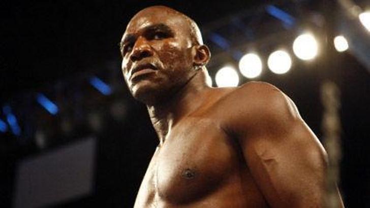 47'lik Holyfield geri dönüyor