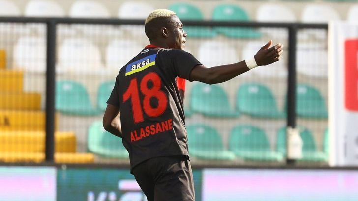 Ali Koç birebir görüştü! Fenerbahçe'den Alassane Ndao hamlesi!
