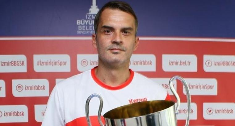 Gökhan Örnek, İzmir Büyükşehir Belediyespor'a döndü