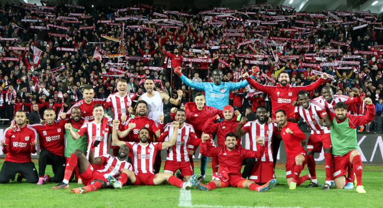 Sivasspor zirveye ekipçe ambargo koyuyor