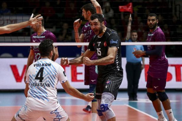 Arhavi Voleybol'u deviren Halkbank final etabına yükseldi