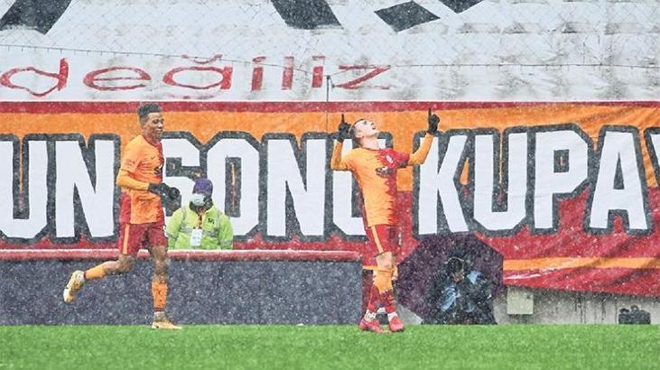 Kerem Aktürkoğlu 11'de çıktı, golünü attı