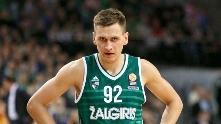 Fenerbahçe Beko, Edgaras Ulanovas ile prensipte anlaştı