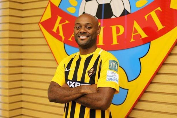 Vagner Love, Kazakistan ekibi Kairat'a imzayı attı