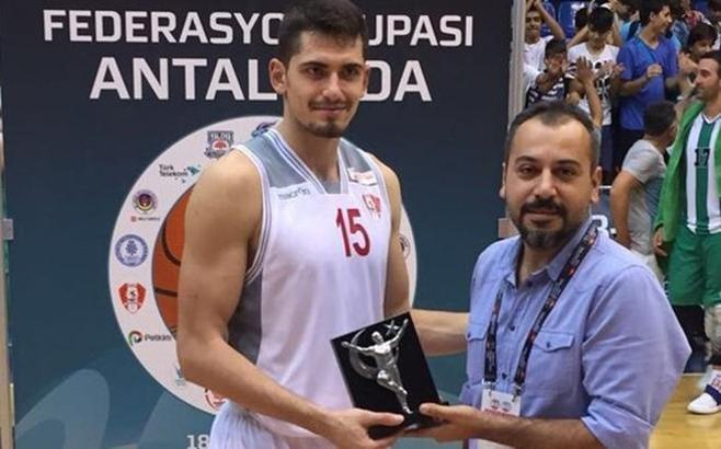 Akhisar'da Ahmet İlker'den imza