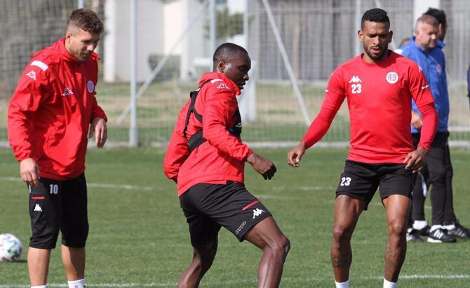 Antalyaspor, Ersun Yanal yönetiminde taktik çalıştı