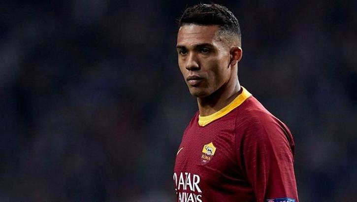 Fenerbahçe Juan Jesus transferini bitiriyor!