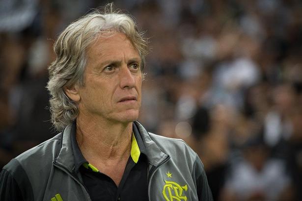 Jorge Jesus iki kupayla parayı kaptı