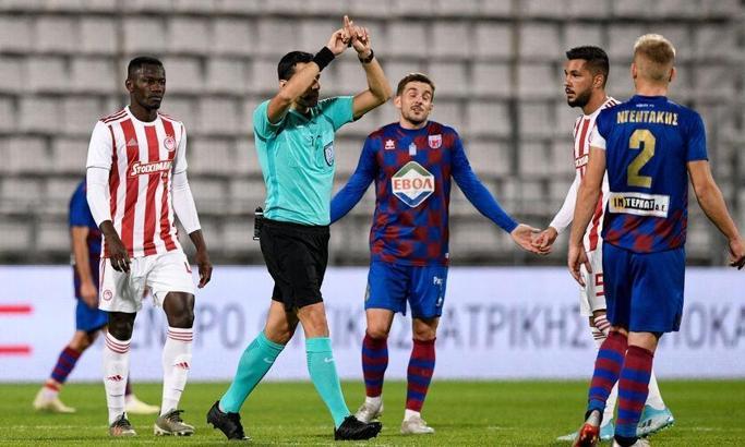 Yunanistan'da VAR krizi... Hakemlerin evini bastılar