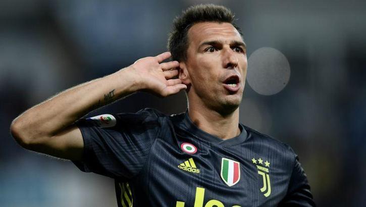 Mario Mandzukic resmen Al Duhail'de