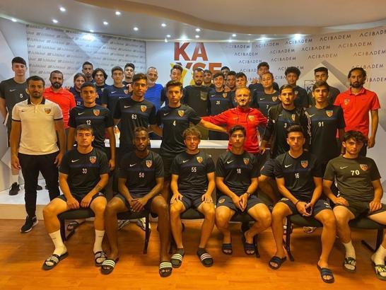 Kayserispor'da İlhan Parlak tecrübelerini aktardı