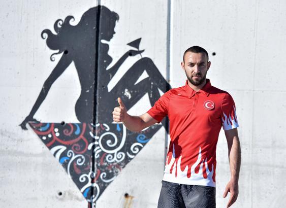 Üç adım atlamada Türkiye'nin gururu