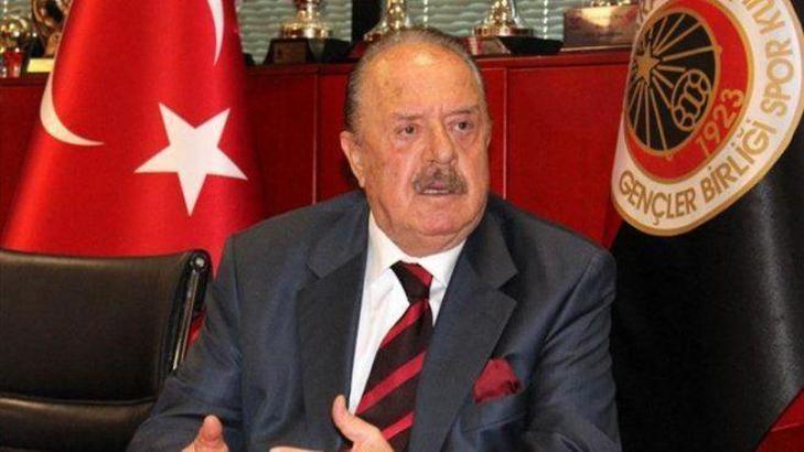 İlhan Cavcav: Bizim hocanın dini, imanı para!