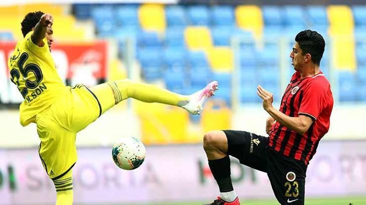 Fenerbahçe savunmasında hem tartışma hem değişiklik! Altay, Ozan Tufan, Jailson, Tolgay Arslan...