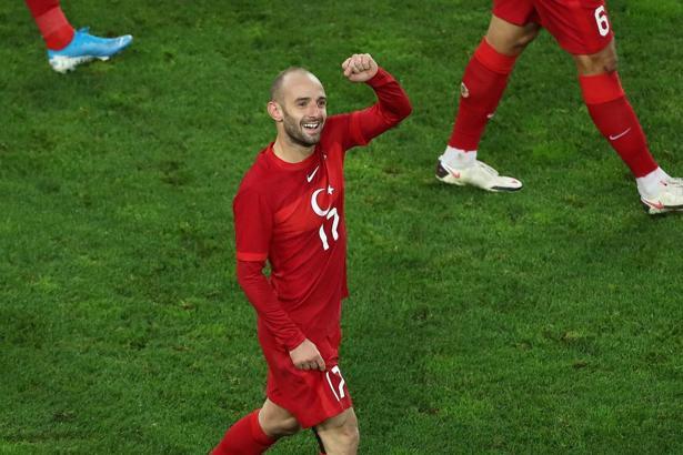Şenol Güneş'in gözüne girdi! Efecan Karaca Rusya maçında ilk 11'de