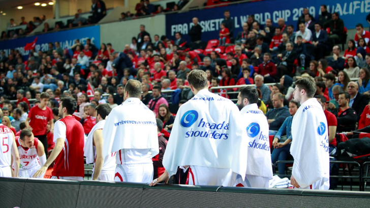 Head&Shoulders'tan Çin'de A Milli Erkek Basketbol Takımımız'a tam destek!