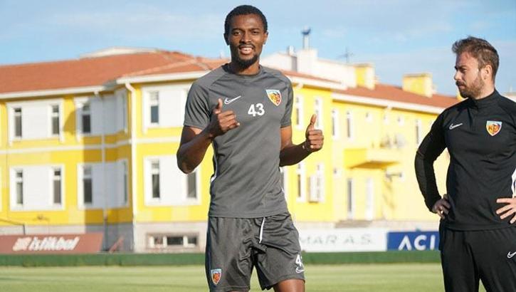 Mensah transferinde son dakika gelişmesi! Başkan açıkladı: Beşiktaş'la görüştük