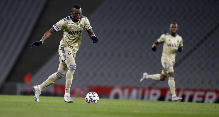Mame Thiam atıyor, Fenerbahçe kazanıyor!
