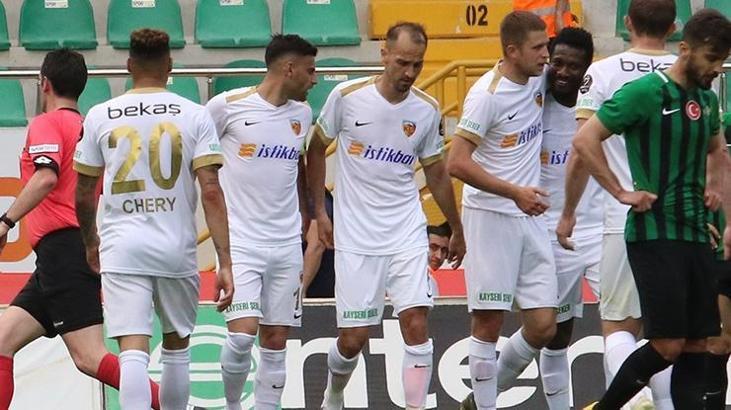Kravets 1 ay sonra gol attı