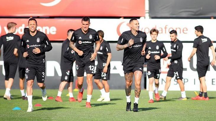 Beşiktaş'ta operasyon şart oldu!