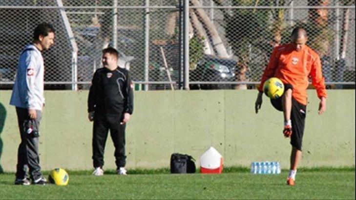 Adanaspor'da Barbaros kampa katıldı