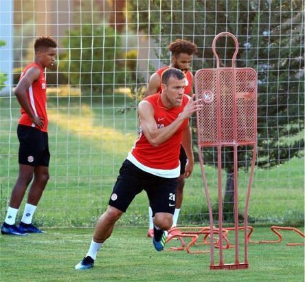 Antalyaspor, Trabzonspor deplasmanına 9 eksikle gidiyor