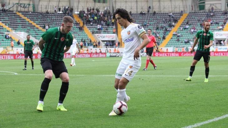 Emre Demir ligin en genç oyuncusu oldu