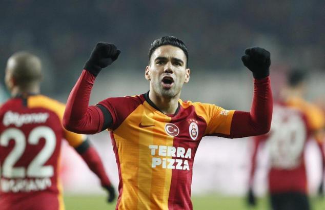 Galatasaray'da son dakika gelişmesi! Falcao'yu istiyorlar...