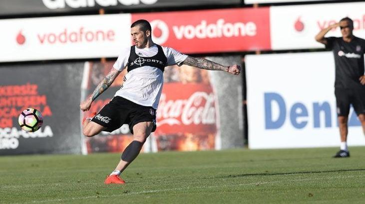 Beşiktaş Sosa'yı satmaya karar verdi