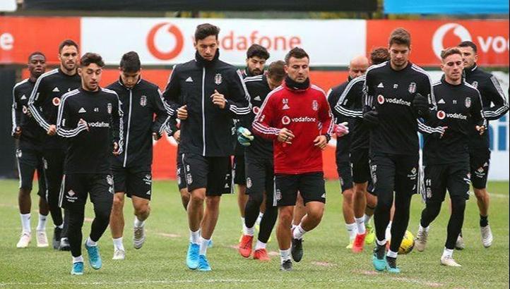 Beşiktaş 2 eksikle çalıştı