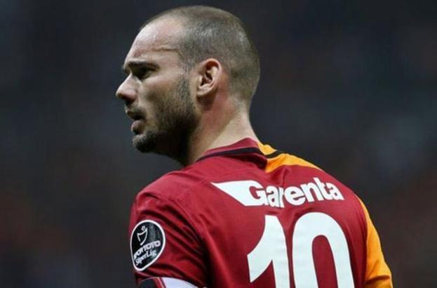 Sneijder uçağı kaçırmış!