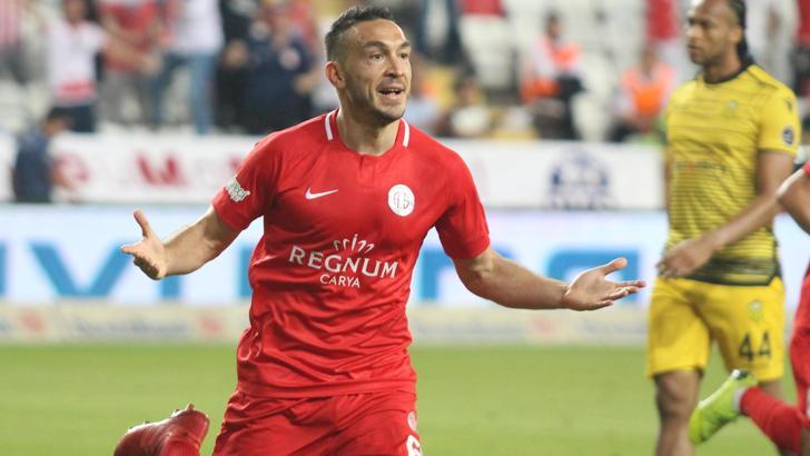 Yeni Malatyaspor Mevlüt Erdinç ile anlaşmaya yakın
