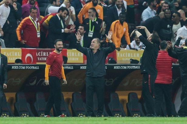 Süper Lig'in kralı Fatih Terim tarihe geçti!
