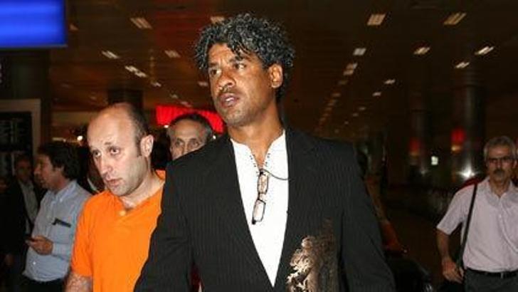 Rijkaard listeyi verdi ve ayrıldı